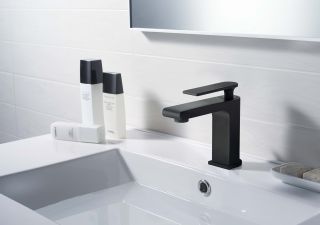 Смеситель для раковины Timo Anni 2761/03F чёрный